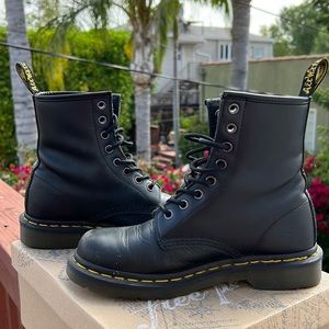 Dr. Martens Classic Combat Boot